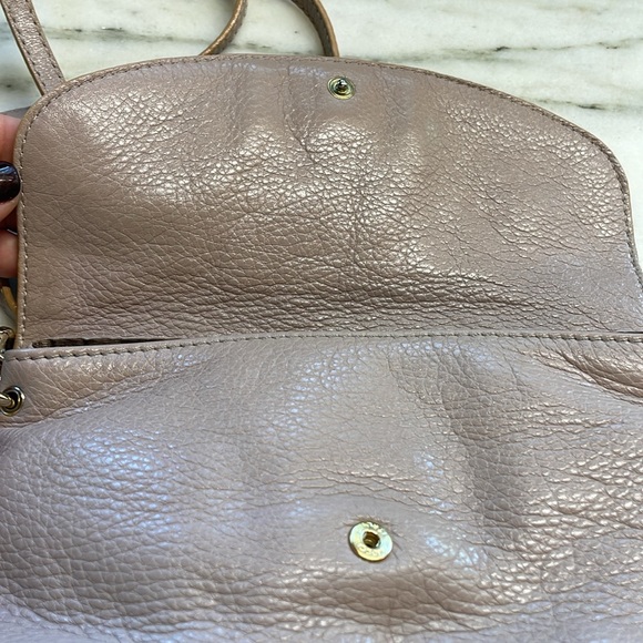 Chloe Lily Pink Small Crossbody Bag - Picture 3 of 14